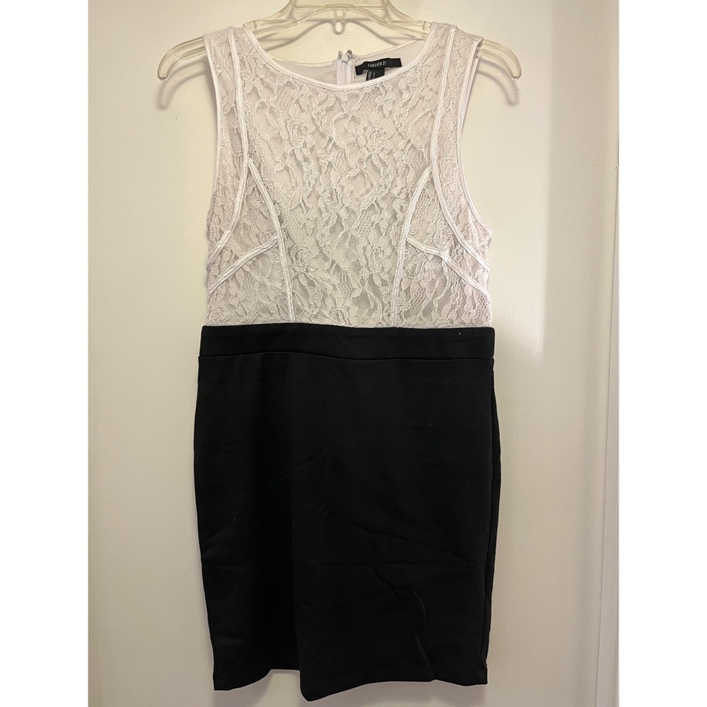 Sleeveless Lace Bodice Two-Tone Dress - White & Black